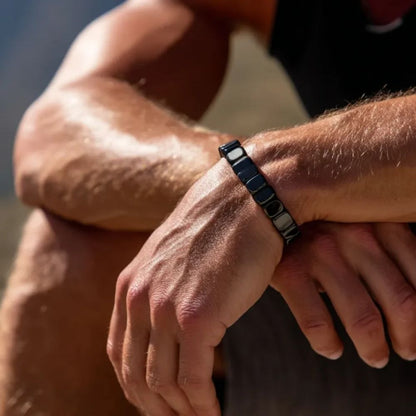 PHOROS®  - Bracelet en hématite : Puissance et force